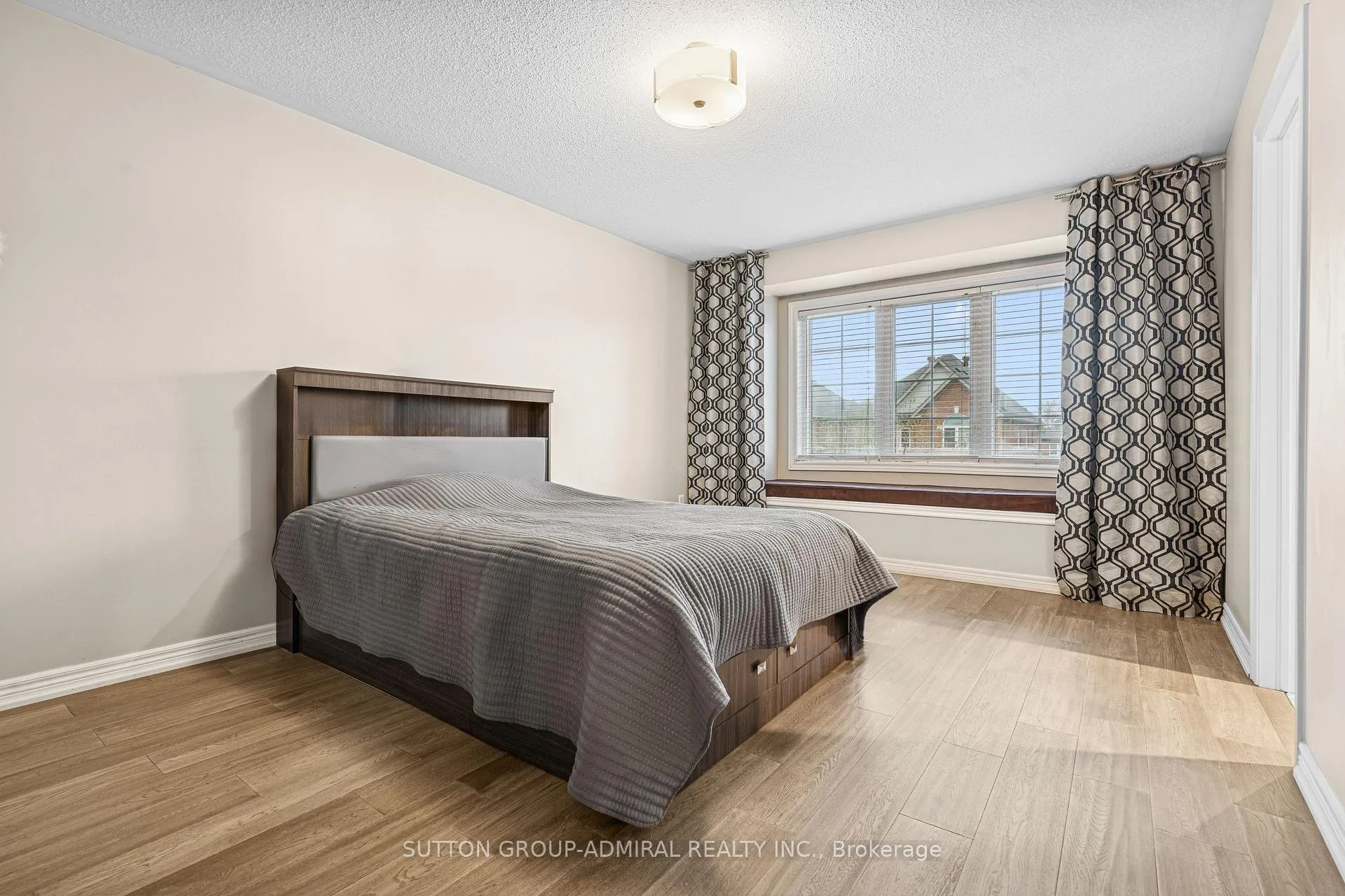 Photo 21 of 63 Vivaldi Drive, Vaughan, Patterson — HOMEH
