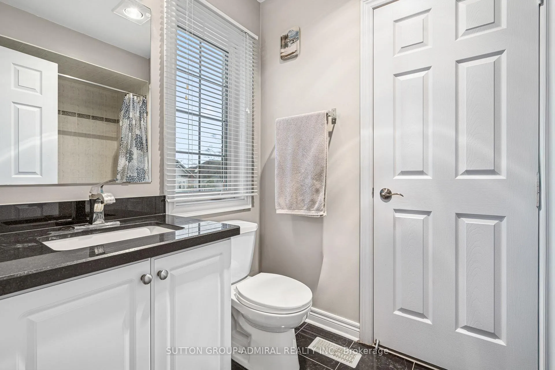 Photo 23 of 63 Vivaldi Drive, Vaughan, Patterson — HOMEH
