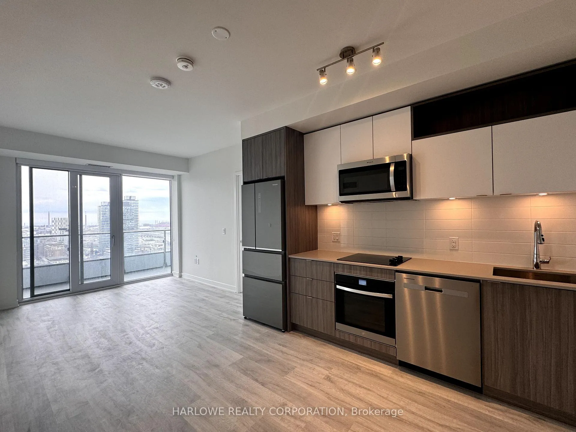 Front of Unit 2505 E, 70 Princess Street E