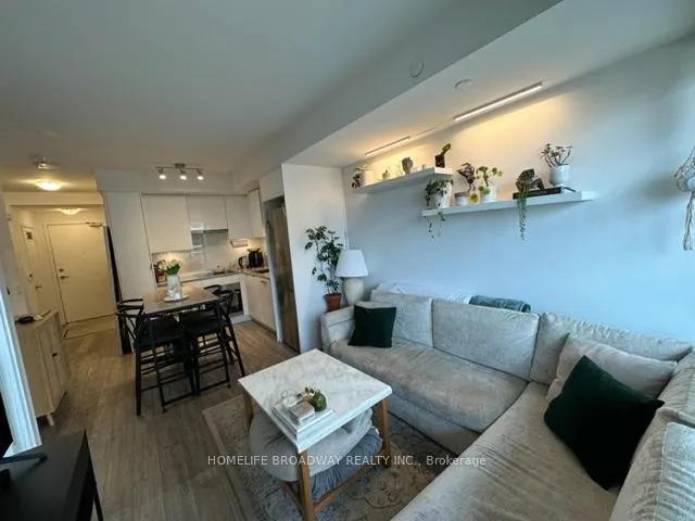 Photo 3 of Unit 1111, 99 Broadway Avenue, Toronto, Mount Pleasant West — HOMEH