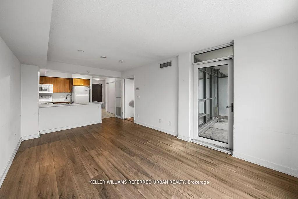 Front of Unit 315, 8 Trent Avenue