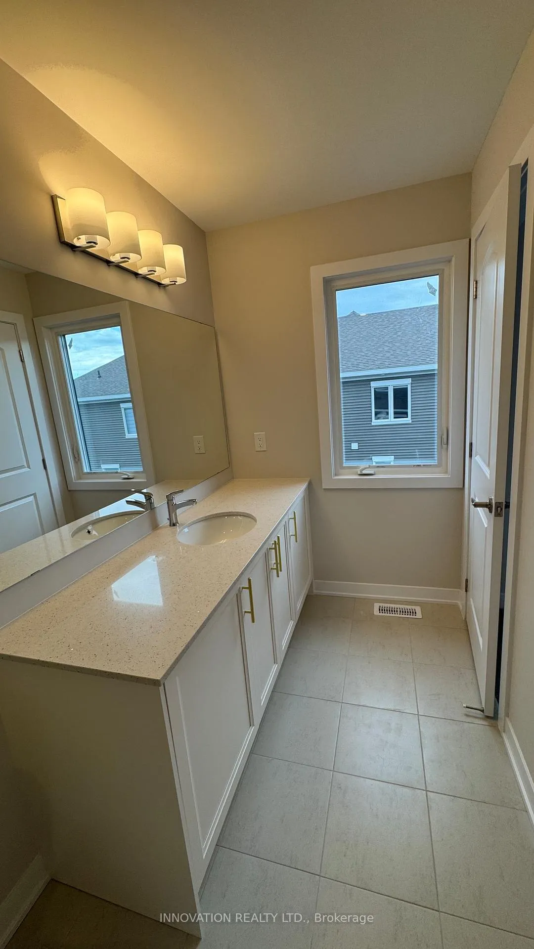 Photo 11 of 14 Pumice Place, Ottawa, Barrhaven - Half Moon Bay — HOMEH