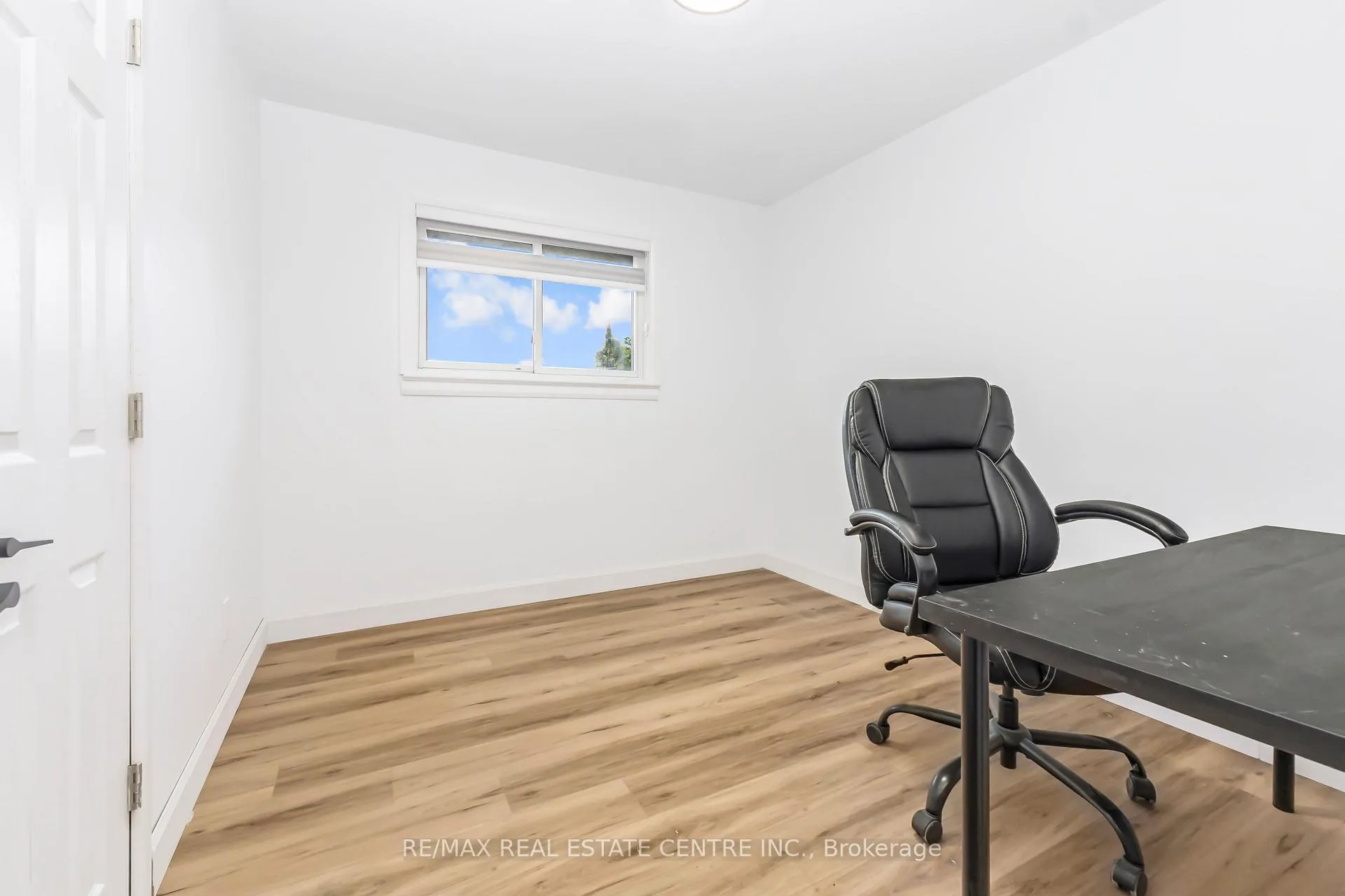 Photo 23 of 959 Mohawk Road E, Hamilton, Huntington — HOMEH