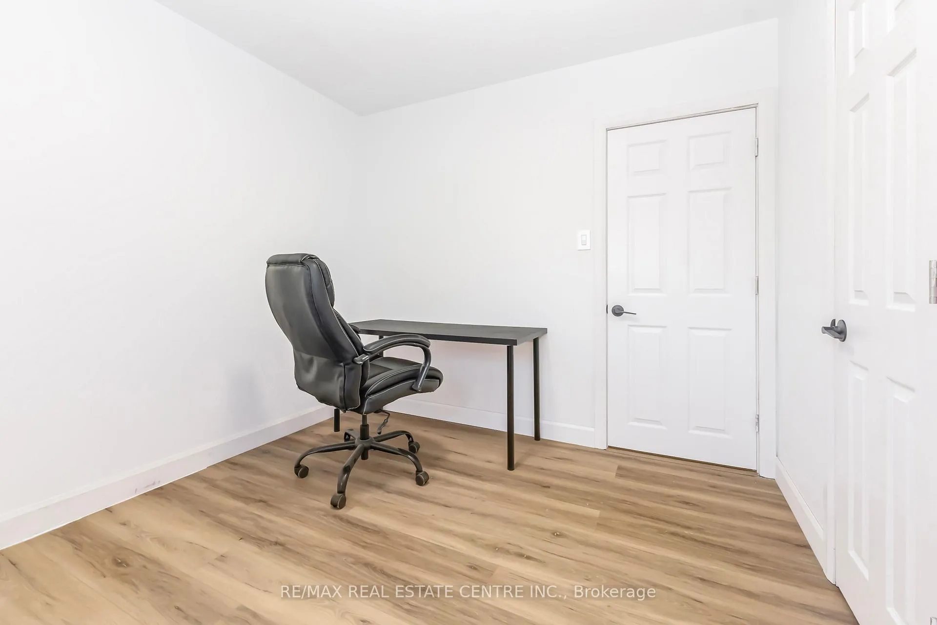 Photo 24 of 959 Mohawk Road E, Hamilton, Huntington — HOMEH