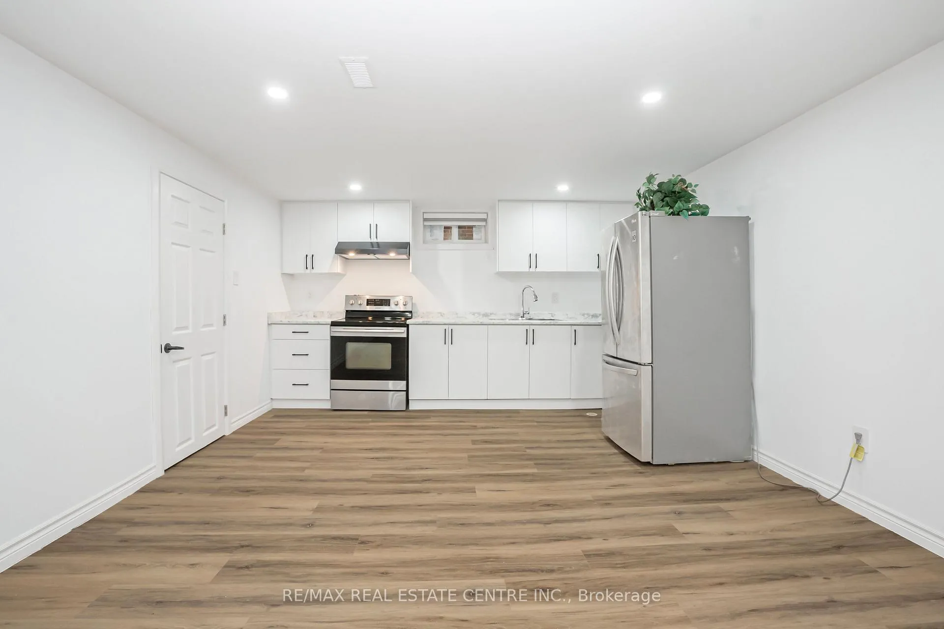 Photo 31 of 959 Mohawk Road E, Hamilton, Huntington — HOMEH