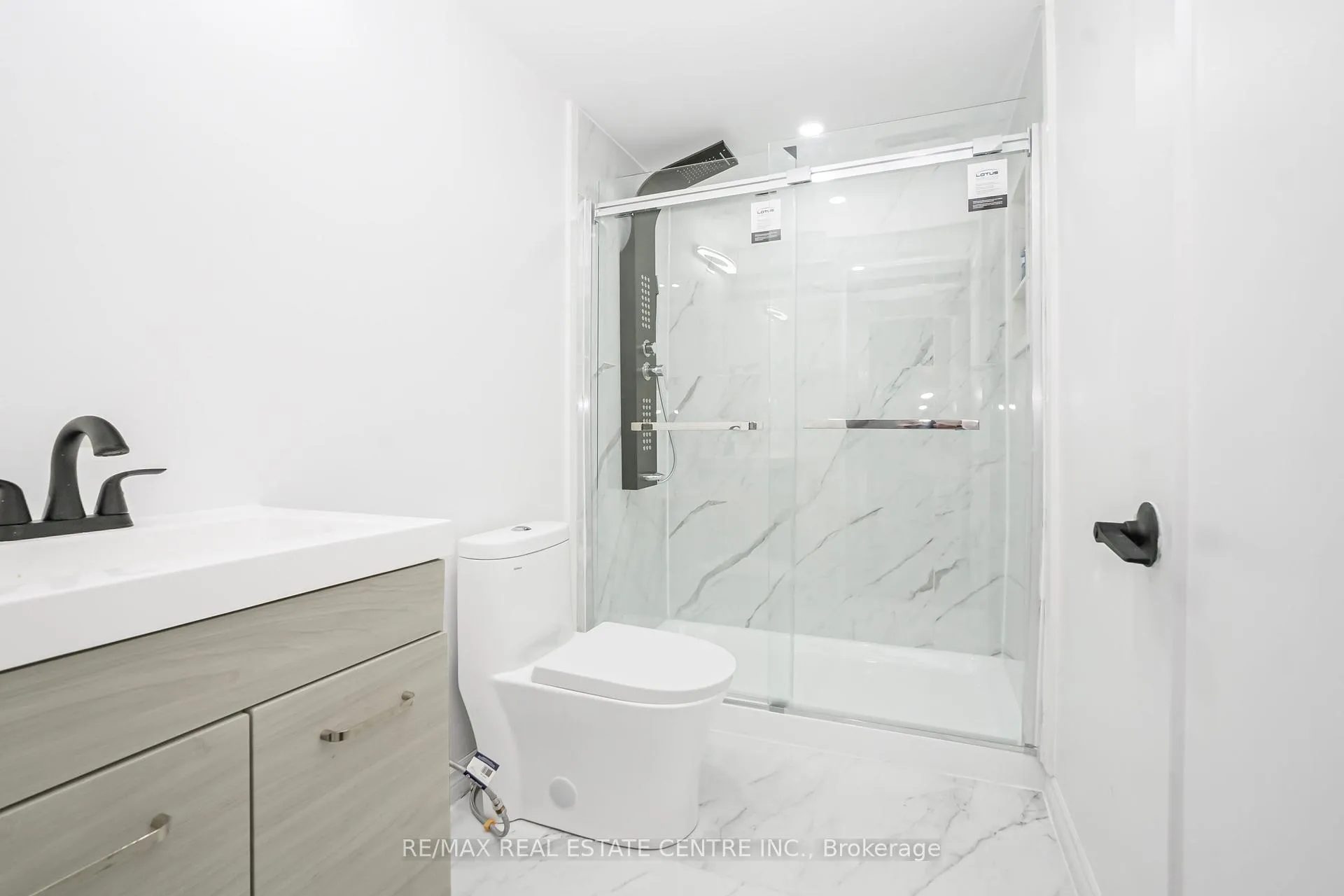 Photo 37 of 959 Mohawk Road E, Hamilton, Huntington — HOMEH