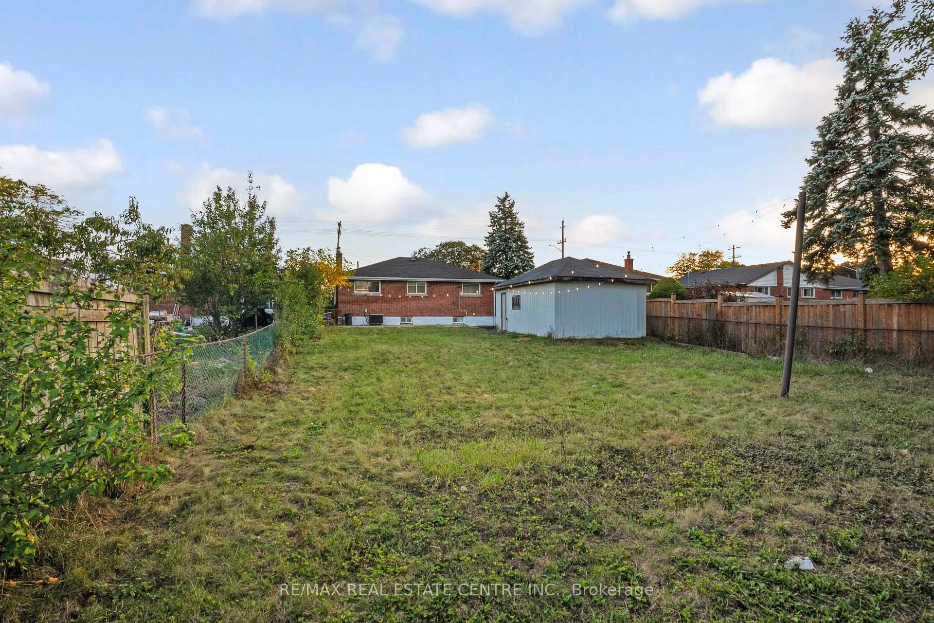 Photo 40 of 959 Mohawk Road E, Hamilton, Huntington — HOMEH
