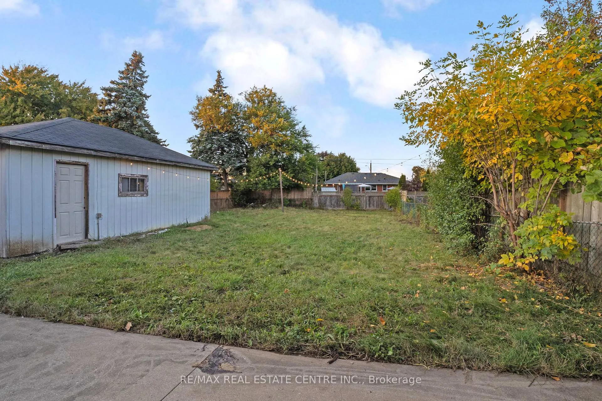 Photo 42 of 959 Mohawk Road E, Hamilton, Huntington — HOMEH