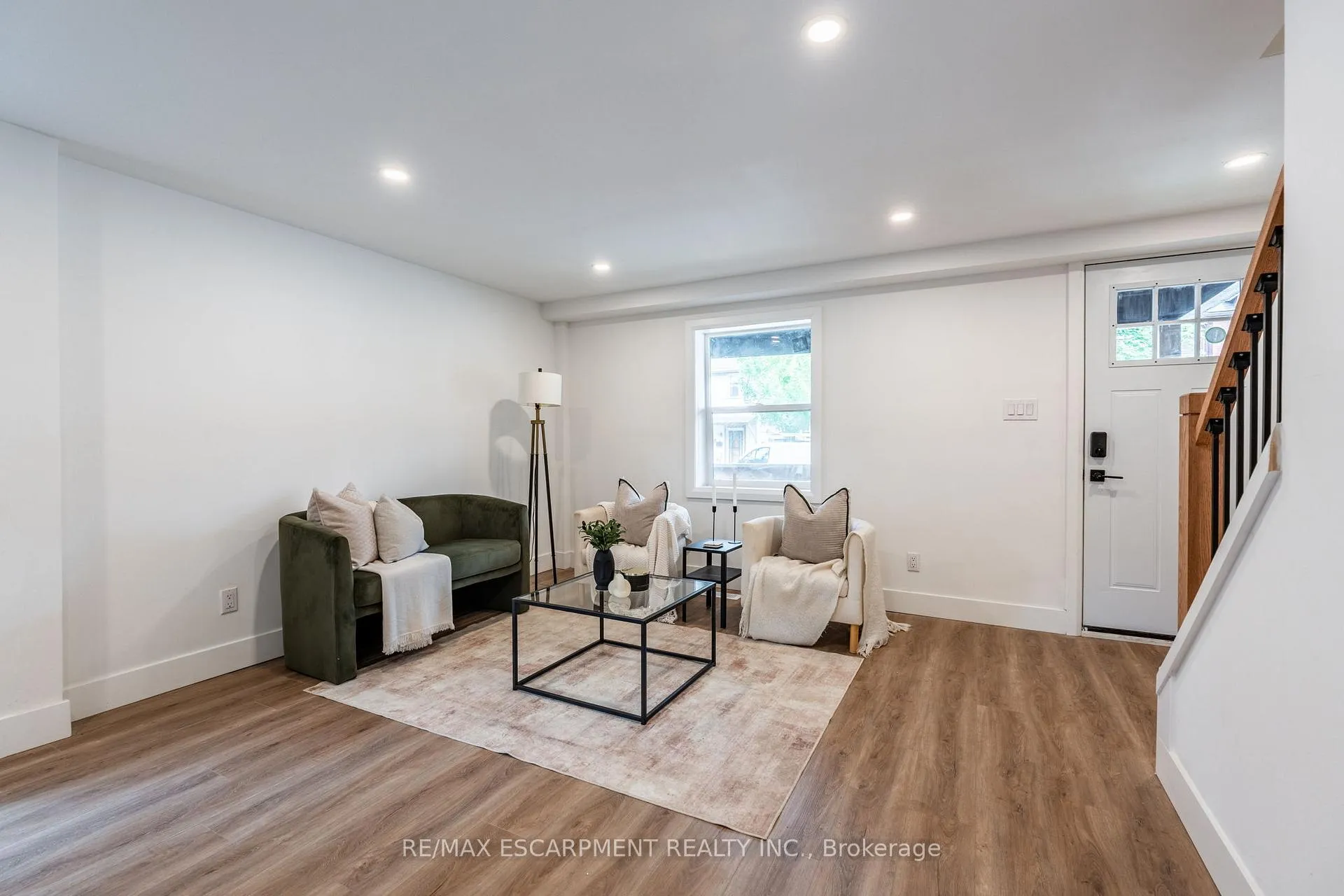 Photo 6 of 29 New Street, Hamilton, Strathcona — HOMEH
