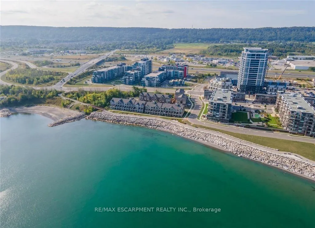 Photo 25 of 15 Pierre Trudeau Lane, Grimsby, Grimsby Beach — HOMEH