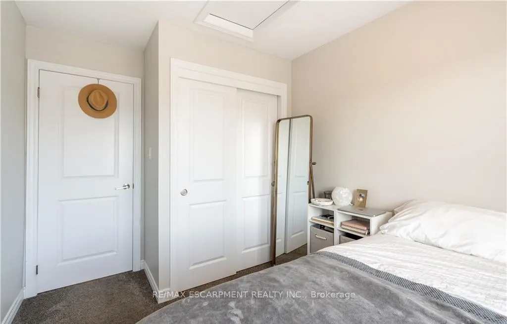 Photo 401 of 15 Pierre Trudeau Lane, Grimsby, Grimsby Beach — HOMEH