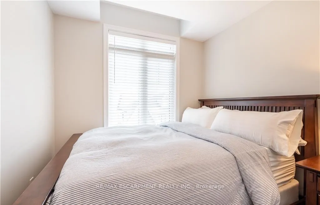 Photo 443 of 15 Pierre Trudeau Lane, Grimsby, Grimsby Beach — HOMEH