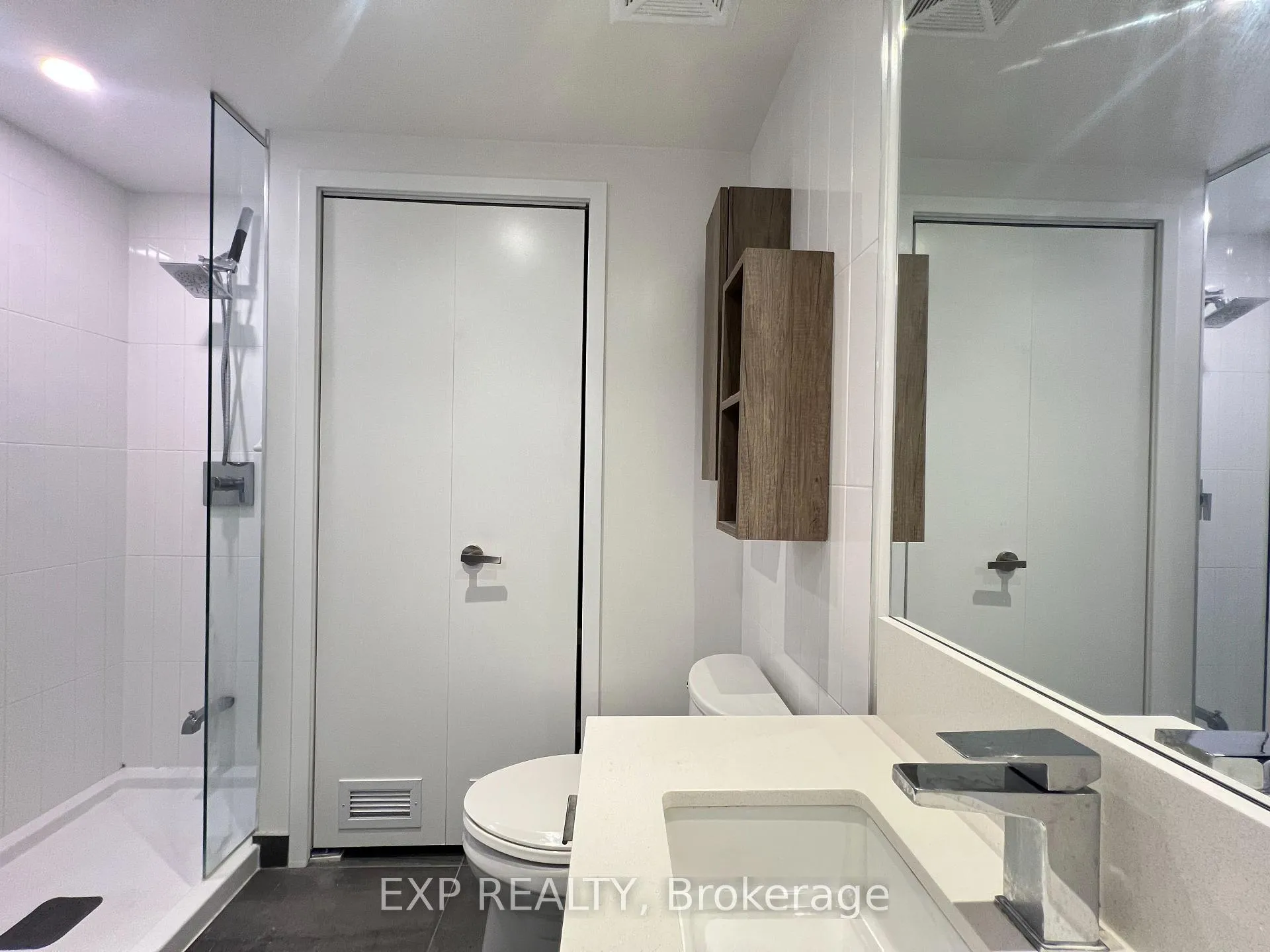 Photo 9 of Unit 3013, 195 Redpath Avenue, Toronto, Mount Pleasant West — HOMEH