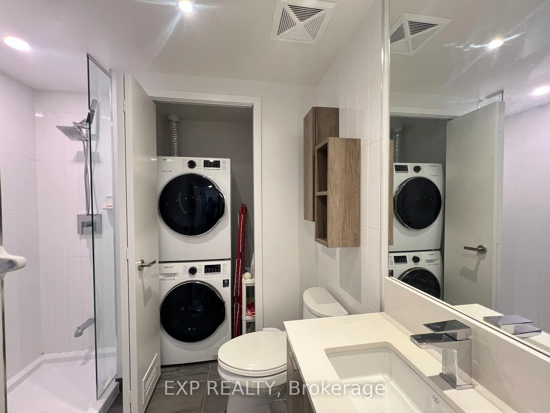 Photo 11 of Unit 3013, 195 Redpath Avenue, Toronto, Mount Pleasant West — HOMEH