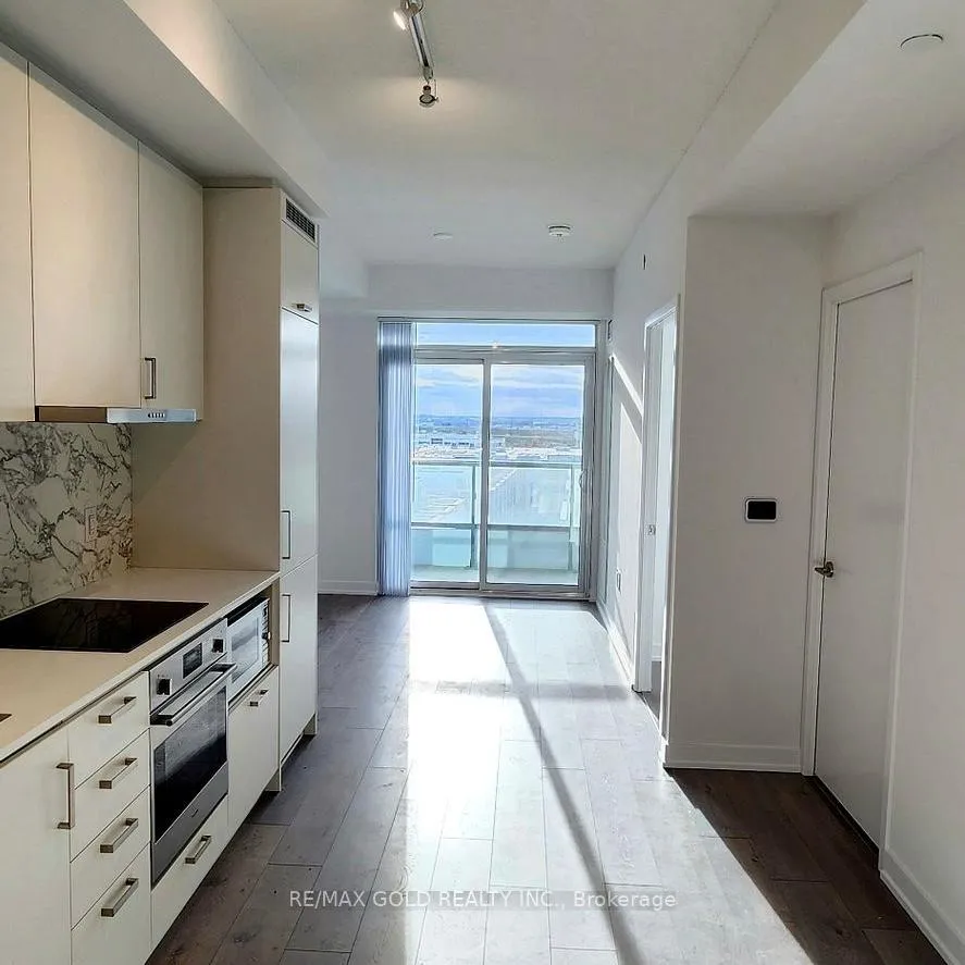 Photo 2 of Unit 622, 60 Honeycrisp Crescent, Vaughan, Vaughan Corporate Centre — HOMEH