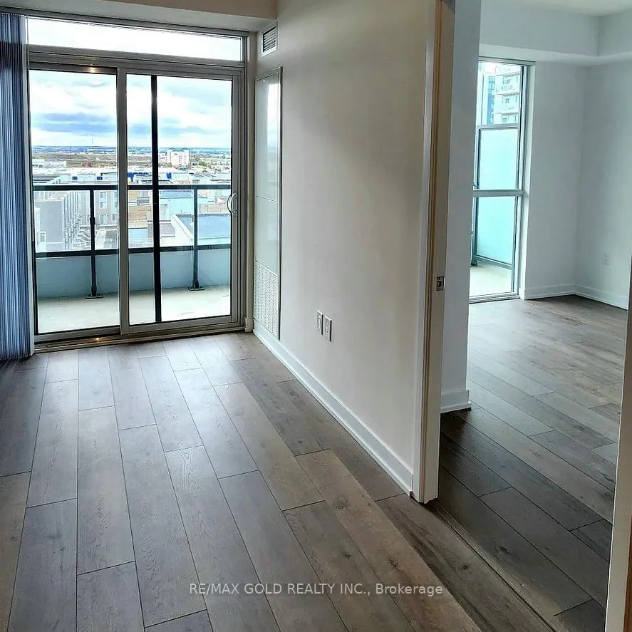 Photo 4 of Unit 622, 60 Honeycrisp Crescent, Vaughan, Vaughan Corporate Centre — HOMEH