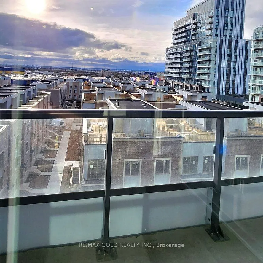 Photo 5 of Unit 622, 60 Honeycrisp Crescent, Vaughan, Vaughan Corporate Centre — HOMEH