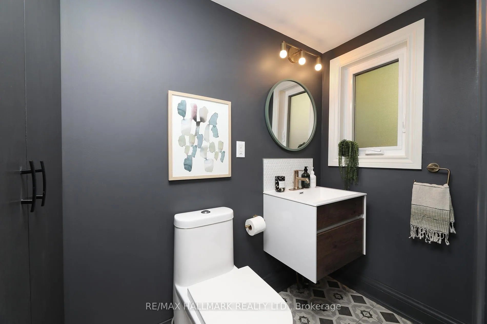Photo 12 of 18 Badgerow Avenue, Toronto, South Riverdale — HOMEH