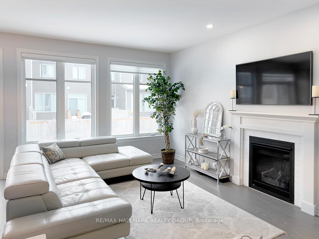 Photo 8 of 184 Nepeta Crescent, Ottawa, Blossom Park/Kemp Park/Findlay Creek — HOMEH