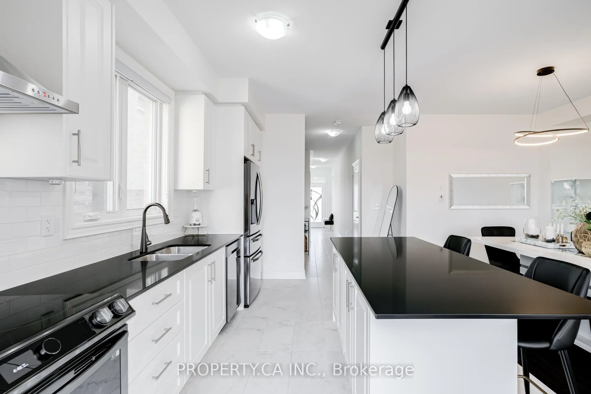 Photo 6 of 10 Fordham Road, Brampton, Bram West — HOMEH