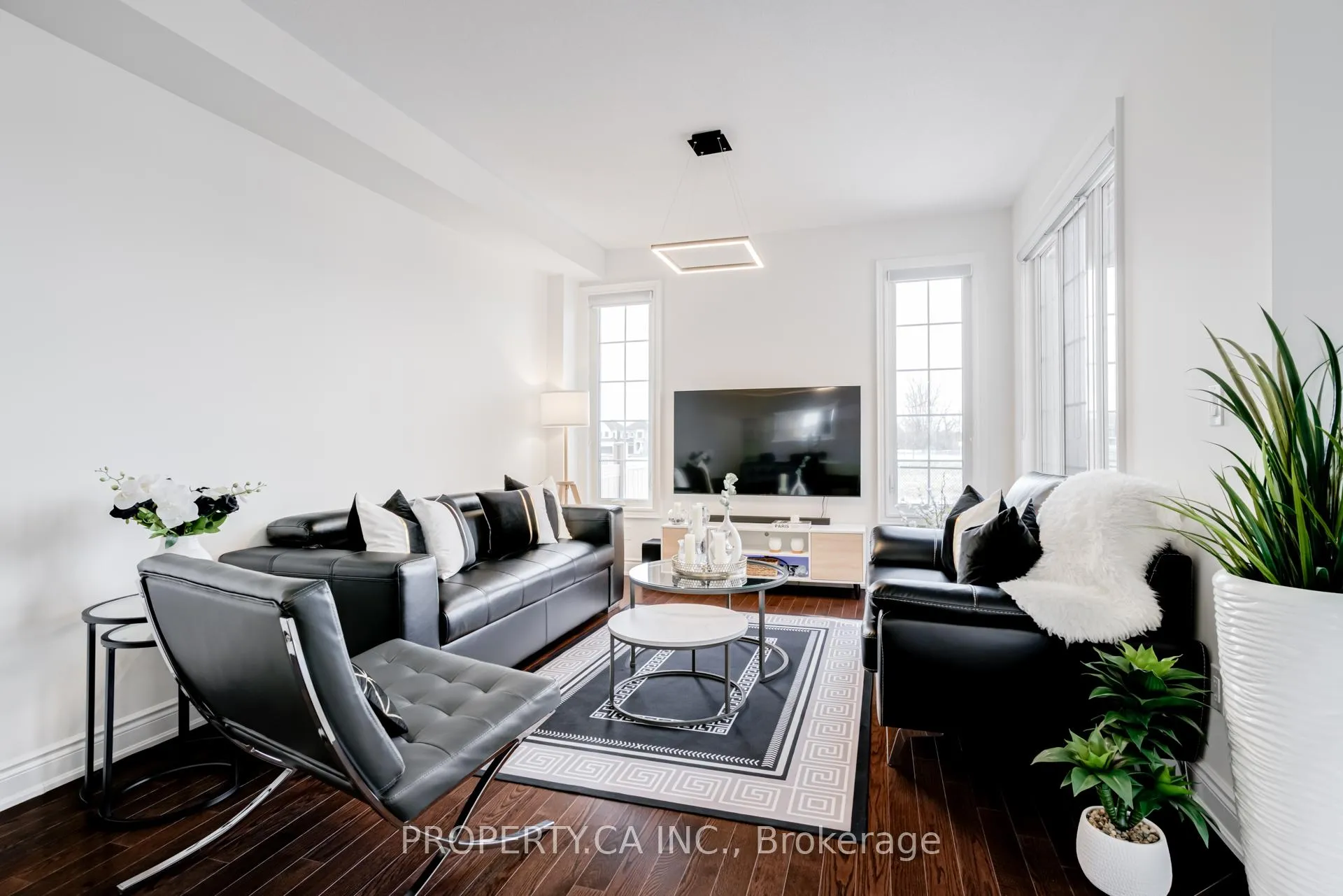 Photo 8 of 10 Fordham Road, Brampton, Bram West — HOMEH