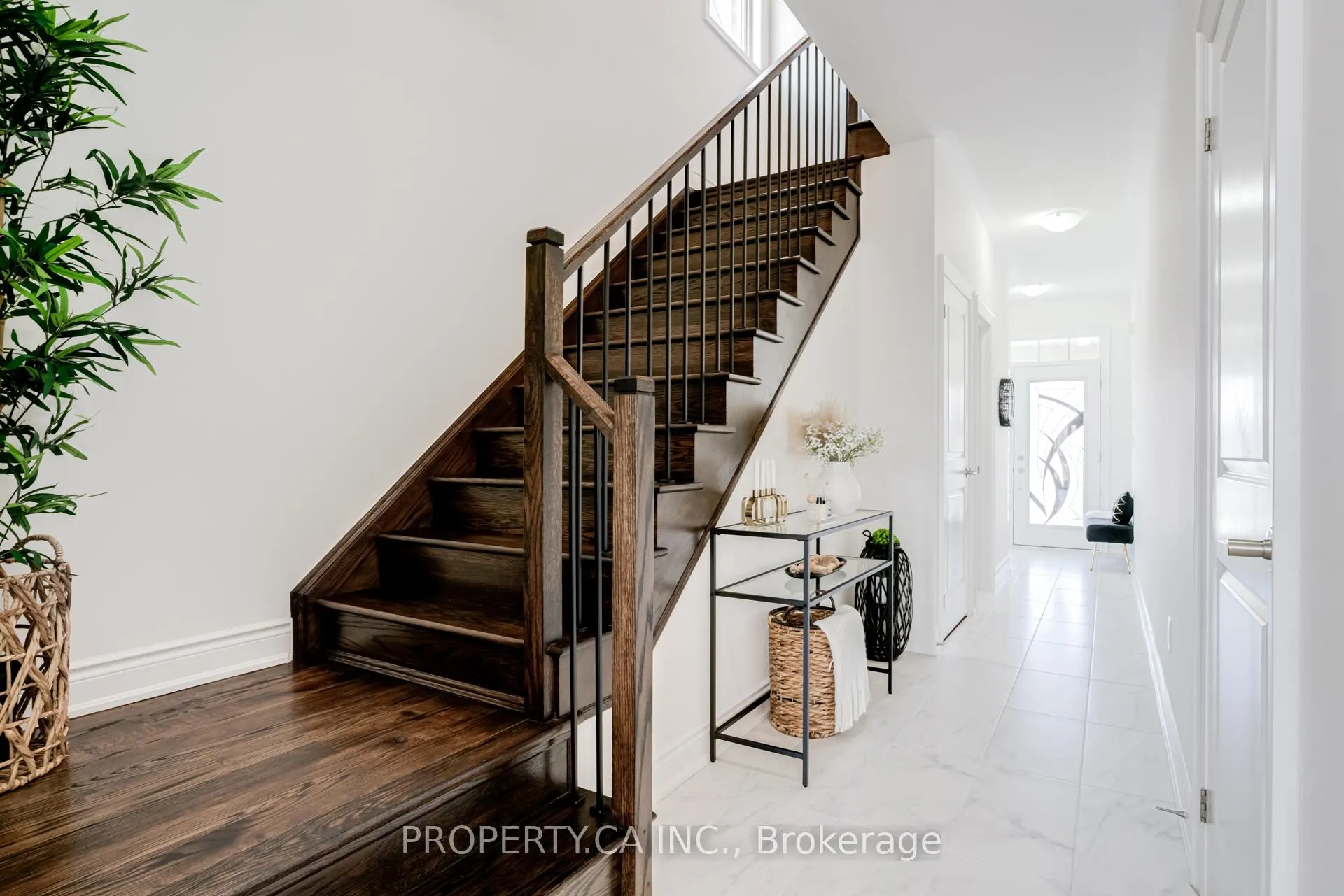 Photo 14 of 10 Fordham Road, Brampton, Bram West — HOMEH