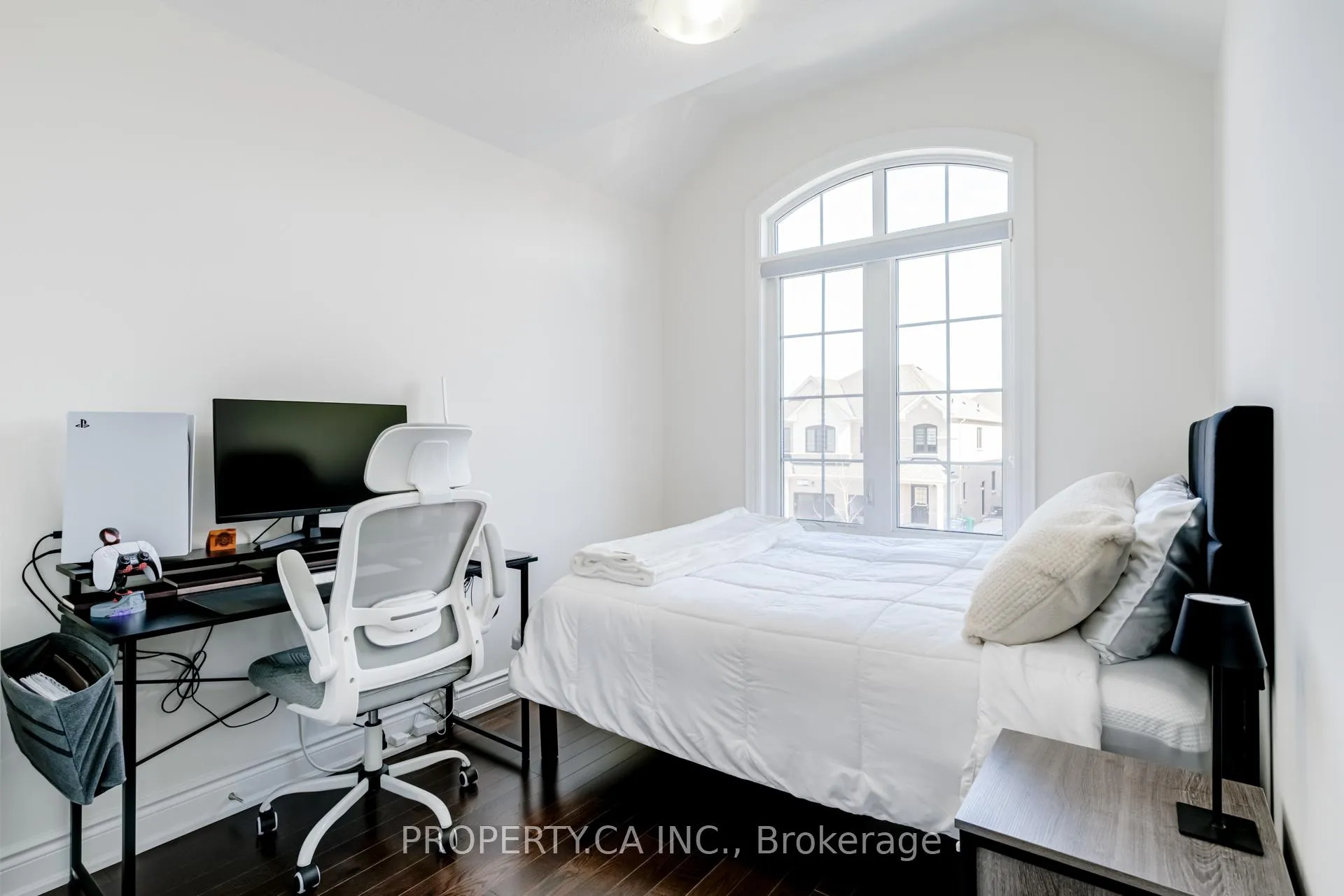 Photo 21 of 10 Fordham Road, Brampton, Bram West — HOMEH