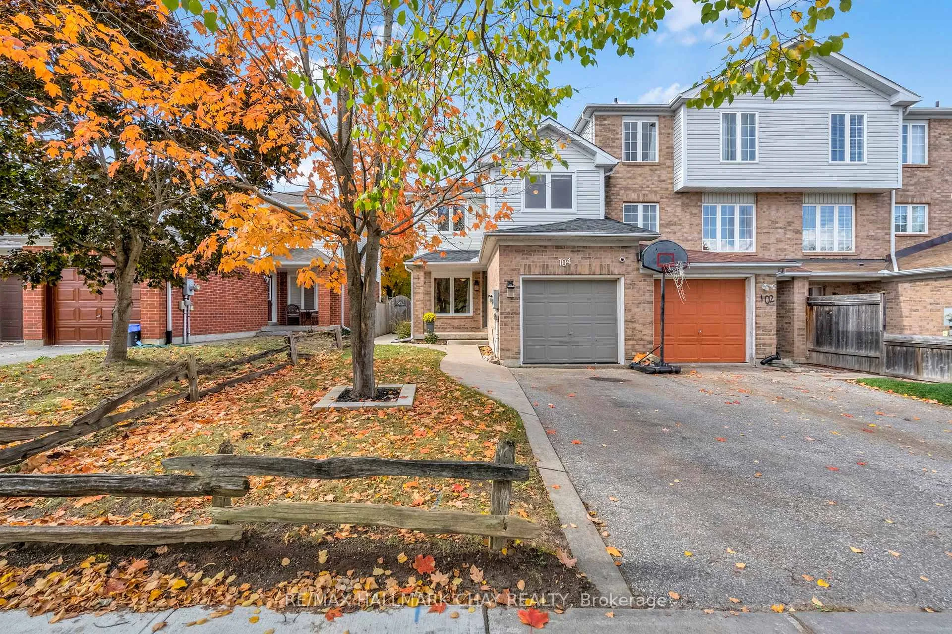 Front of 104 Pickett Crescent