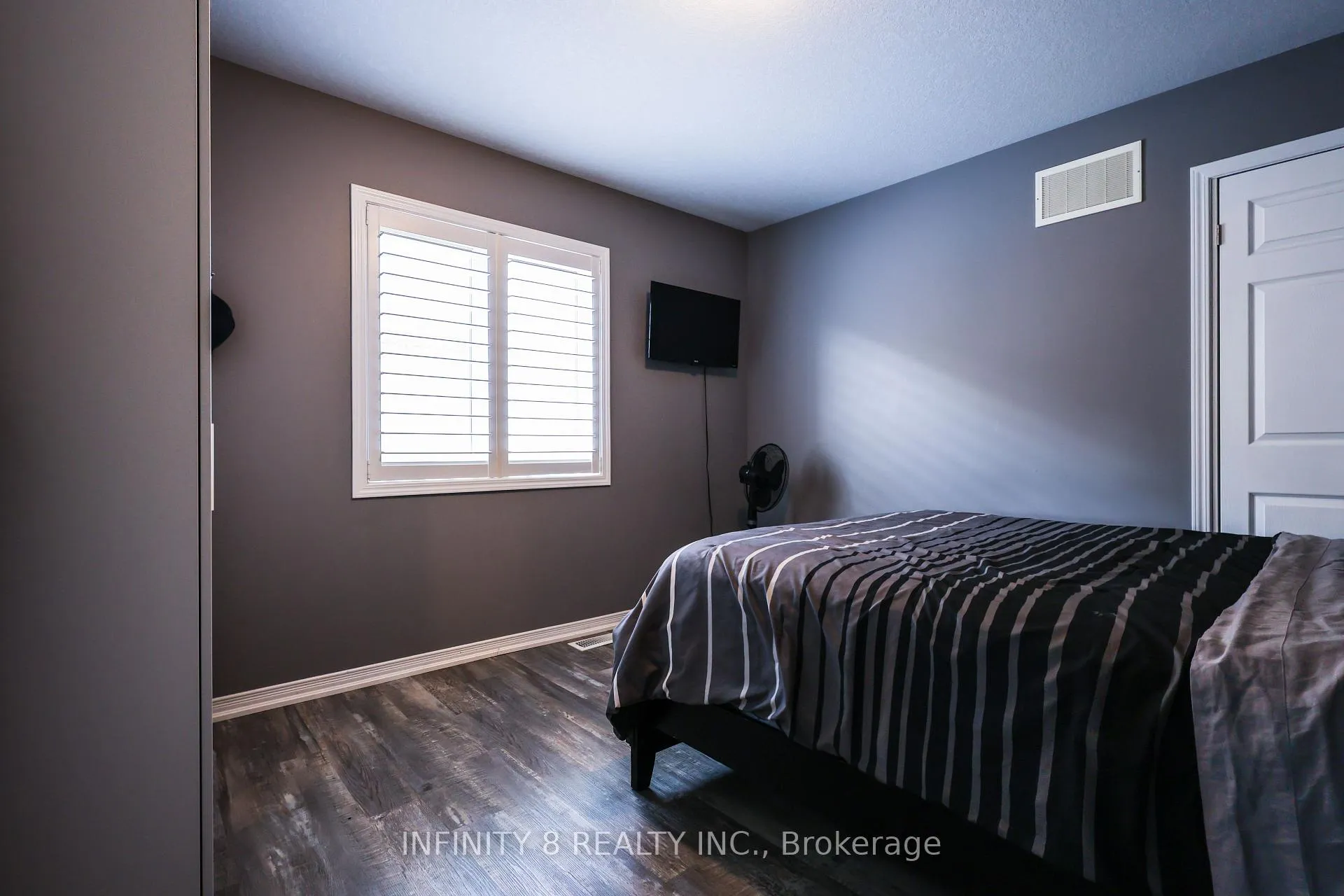 Photo 17 of 7693 Butternut Boulevard, Niagara Falls, Brown — HOMEH