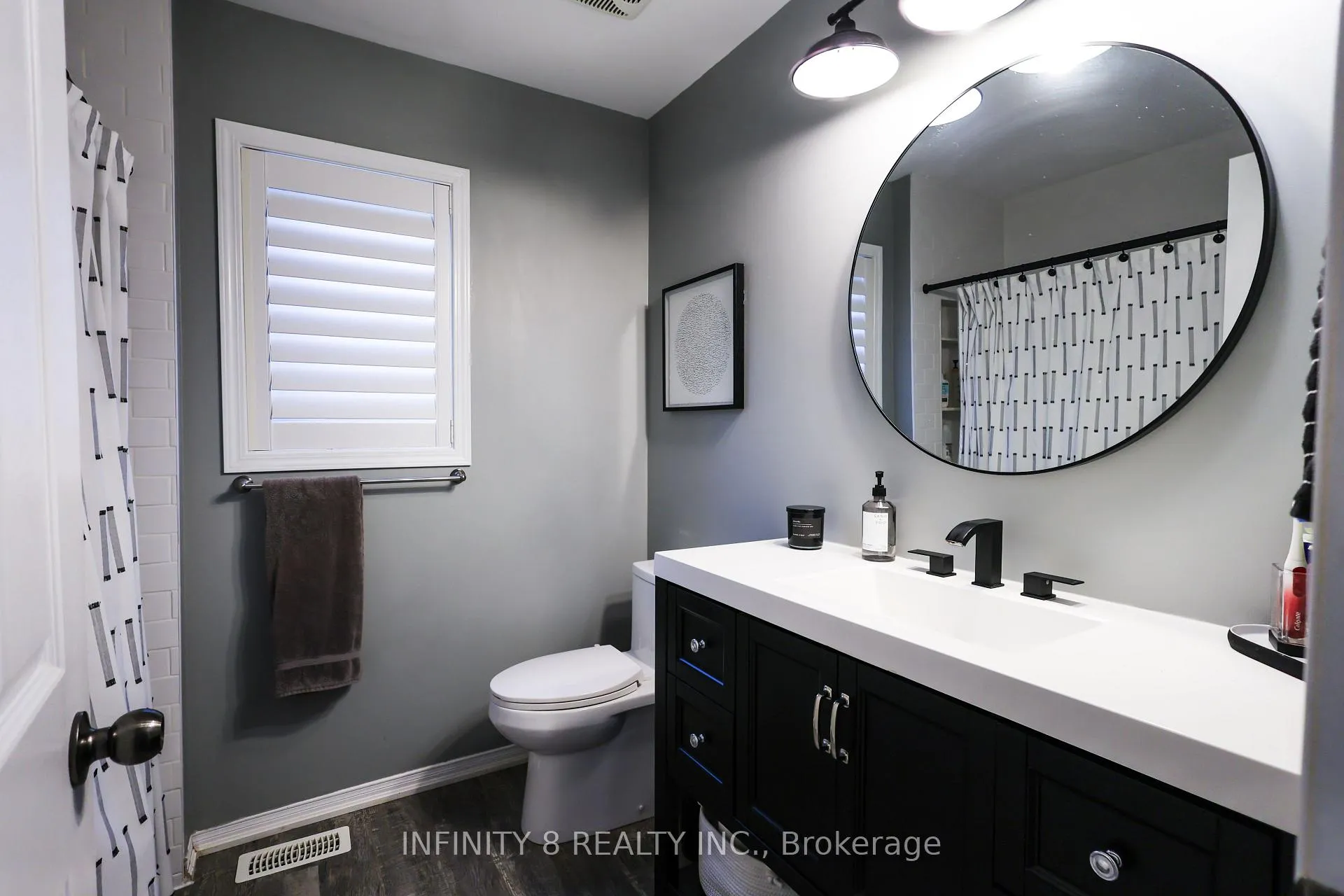 Photo 18 of 7693 Butternut Boulevard, Niagara Falls, Brown — HOMEH