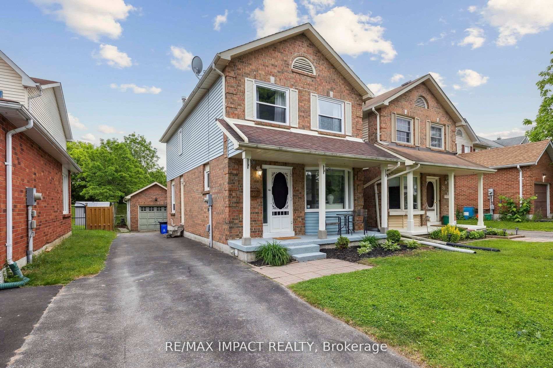 Photo 3 of 27 Prout Drive, Clarington, Bowmanville — HOMEH
