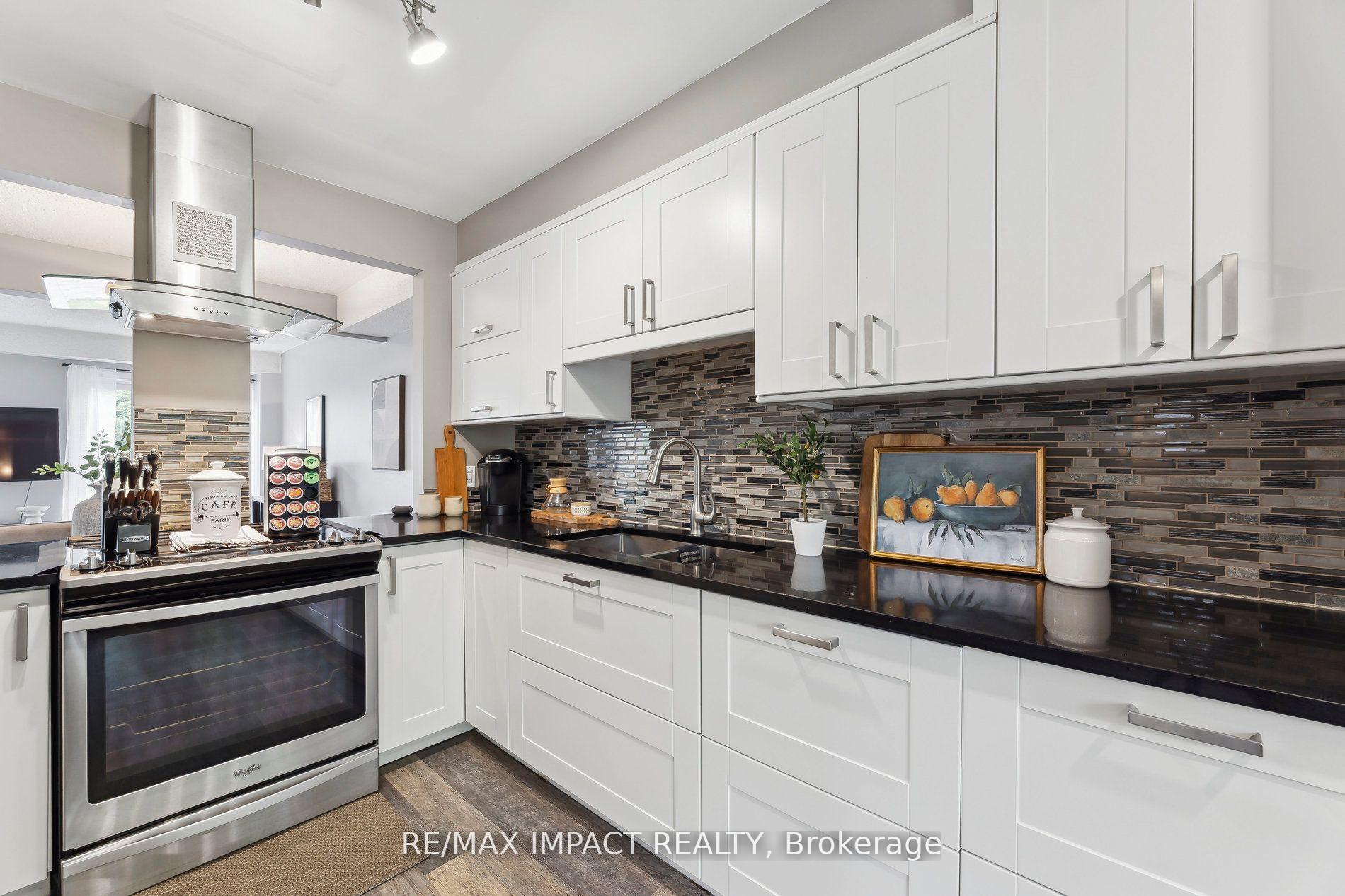 Photo 8 of 27 Prout Drive, Clarington, Bowmanville — HOMEH