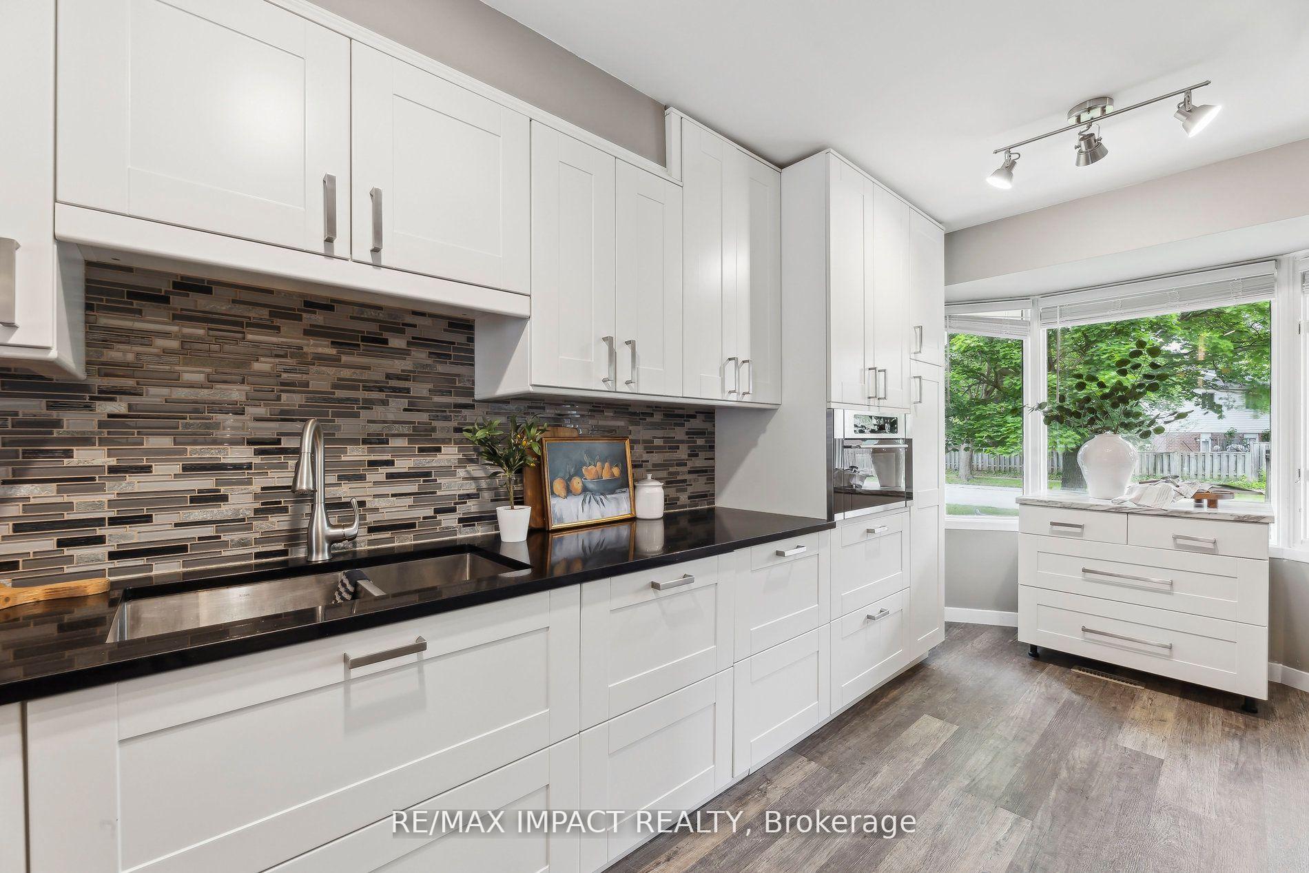Photo 10 of 27 Prout Drive, Clarington, Bowmanville — HOMEH