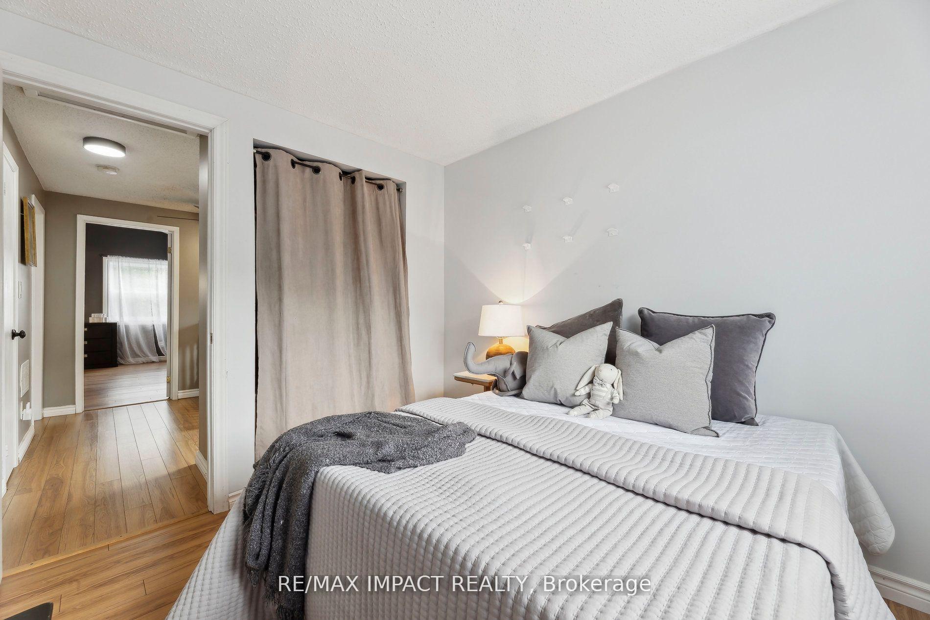 Photo 21 of 27 Prout Drive, Clarington, Bowmanville — HOMEH