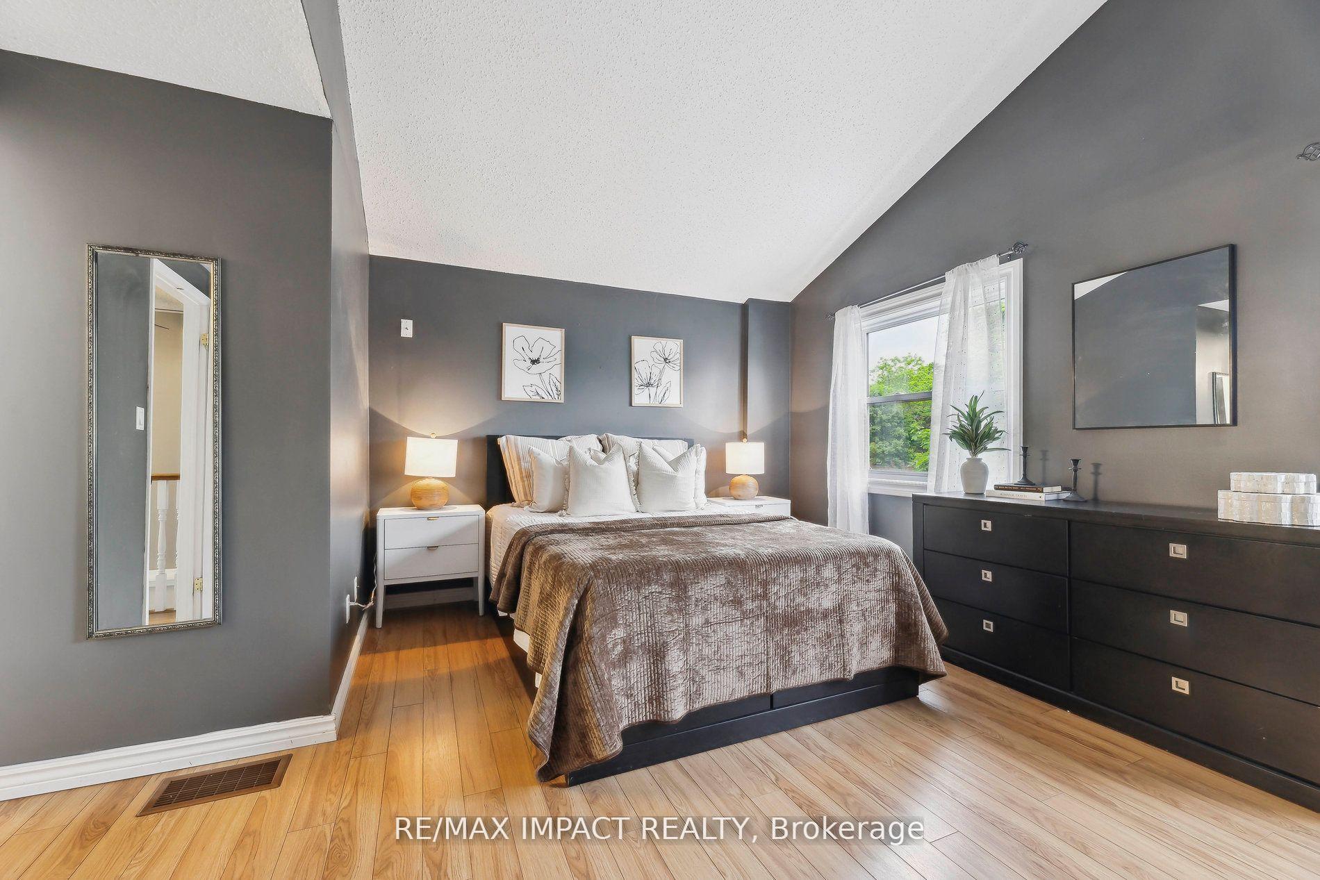Photo 24 of 27 Prout Drive, Clarington, Bowmanville — HOMEH