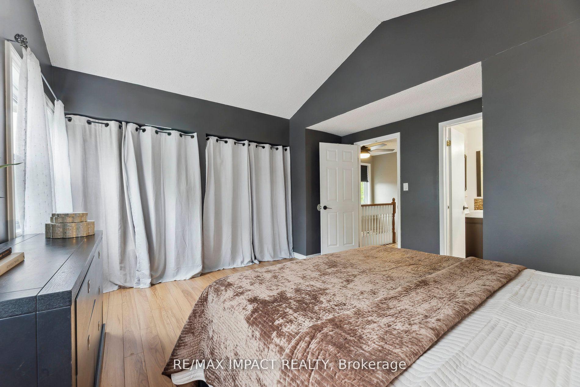 Photo 26 of 27 Prout Drive, Clarington, Bowmanville — HOMEH