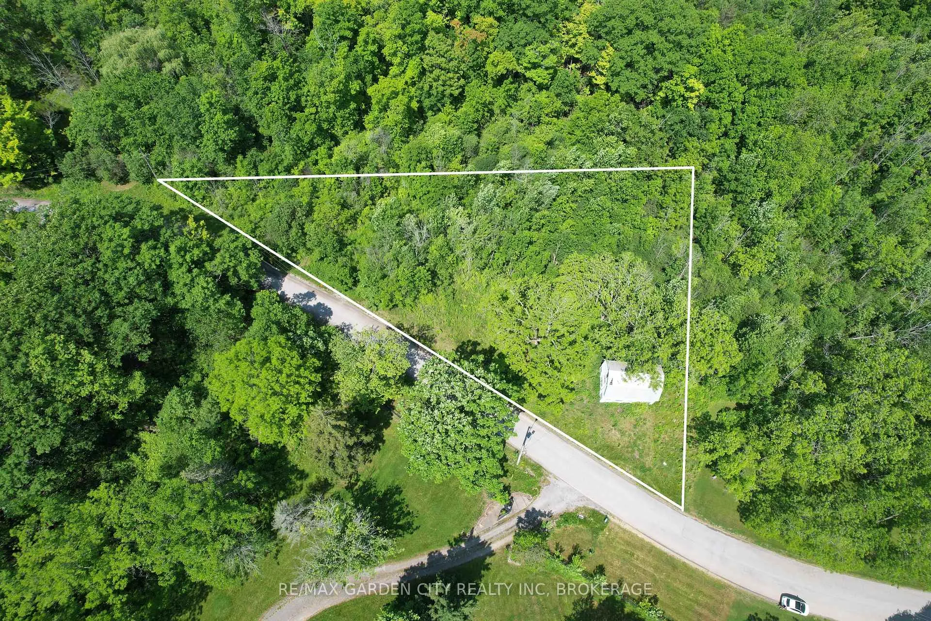 Photo 1 of 85 Pearson Road, Welland, Cooks Mills — HOMEH