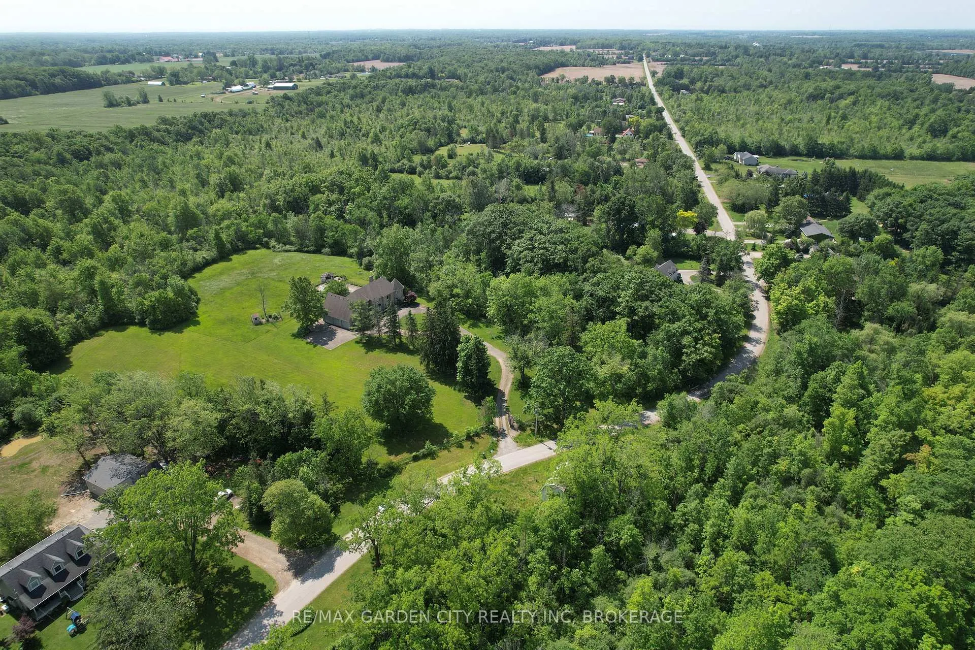 Photo 9 of 85 Pearson Road, Welland, Cooks Mills — HOMEH