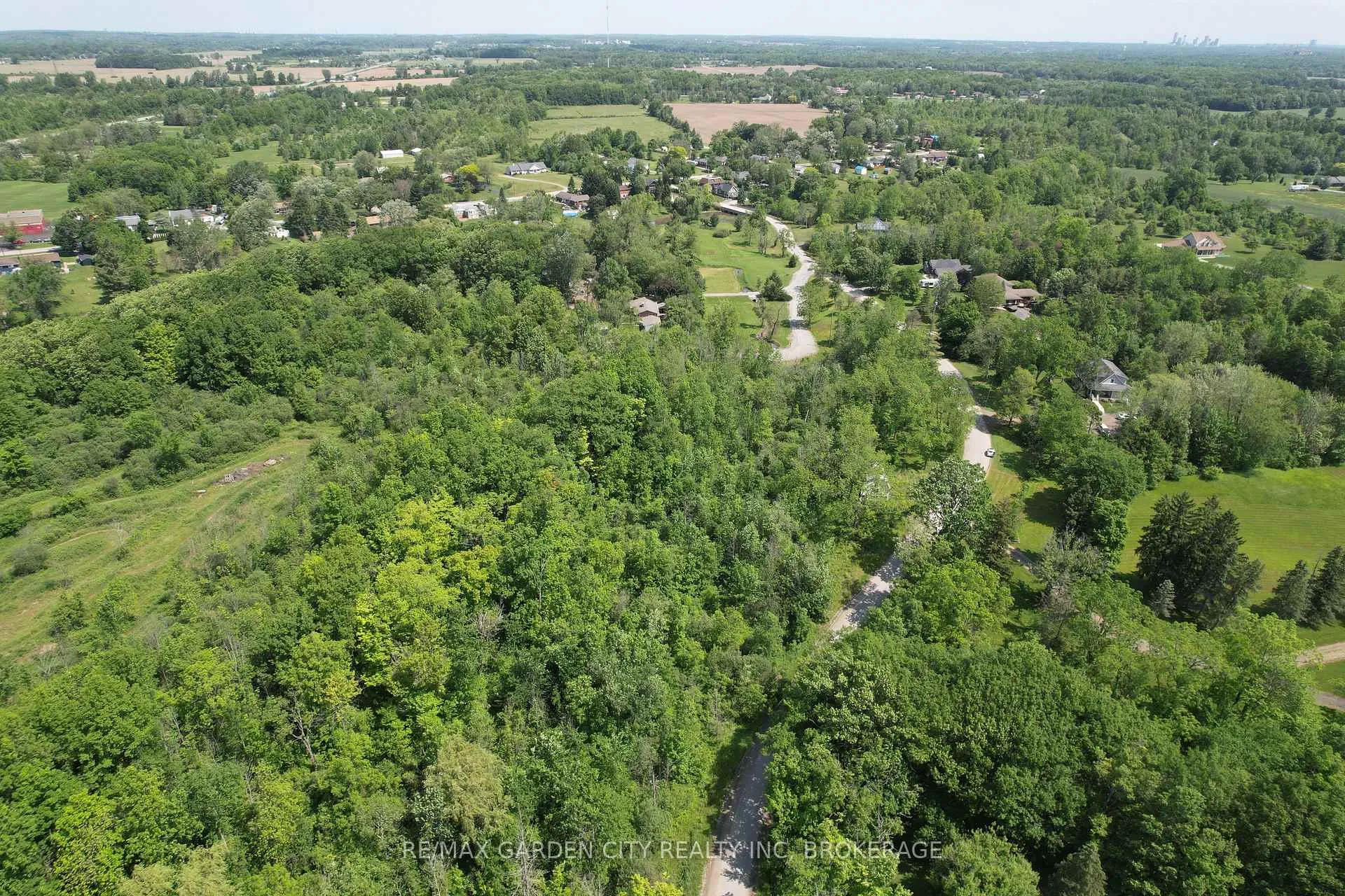 Photo 13 of 85 Pearson Road, Welland, Cooks Mills — HOMEH