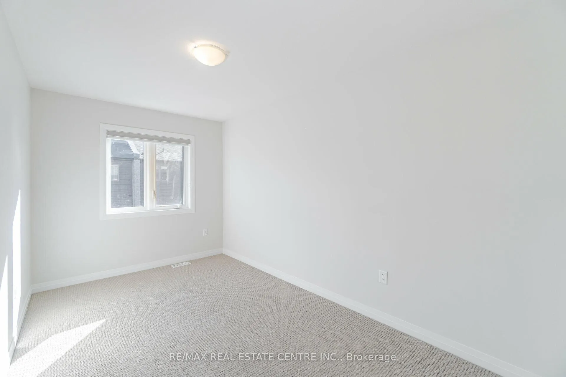 Photo 18 of Unit 48, 30 Times Square Boulevard, Hamilton, Stoney Creek Mountain — HOMEH