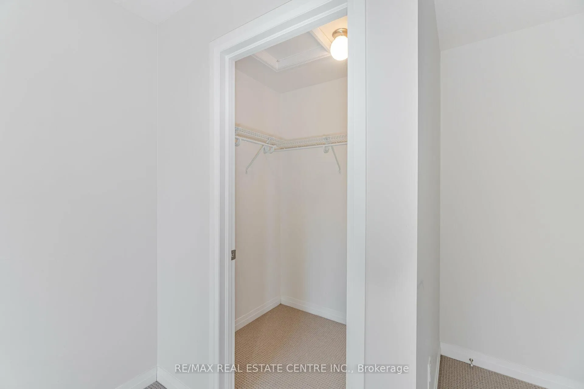 Photo 20 of Unit 48, 30 Times Square Boulevard, Hamilton, Stoney Creek Mountain — HOMEH