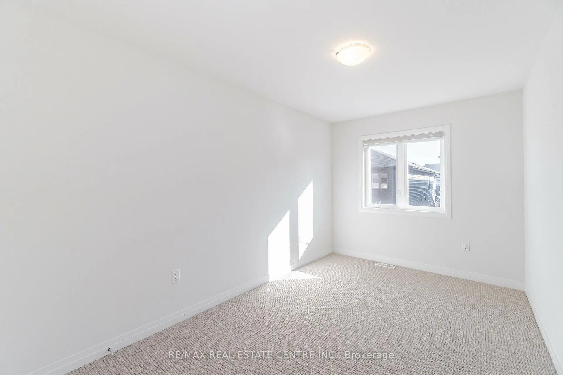 Photo 21 of Unit 48, 30 Times Square Boulevard, Hamilton, Stoney Creek Mountain — HOMEH