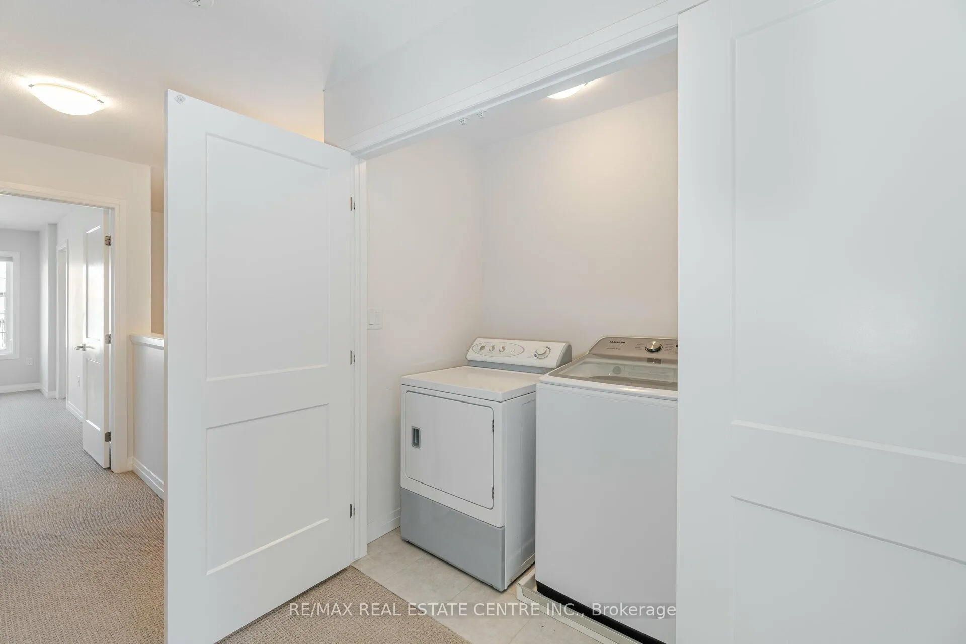 Photo 23 of Unit 48, 30 Times Square Boulevard, Hamilton, Stoney Creek Mountain — HOMEH