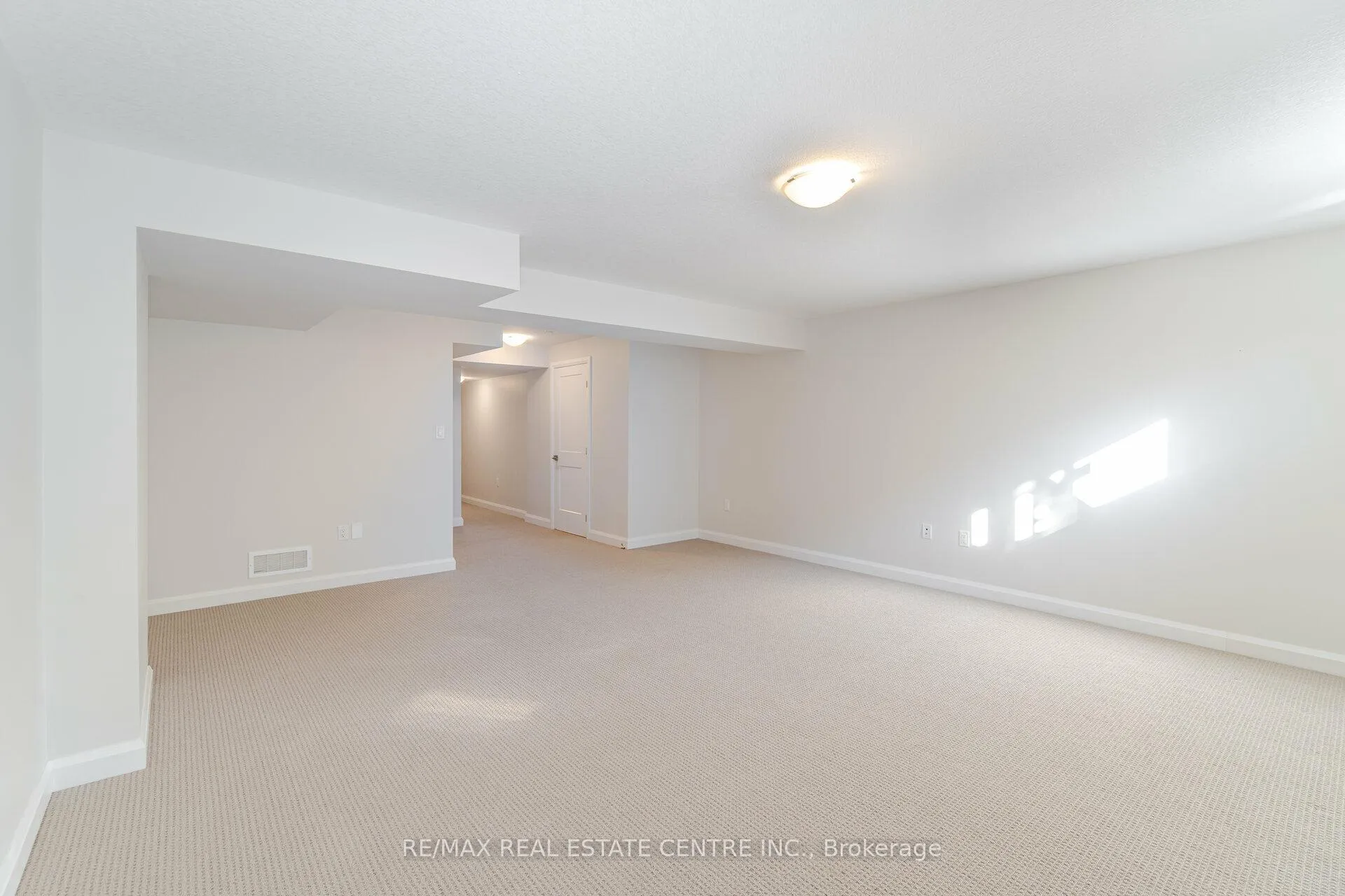 Photo 29 of Unit 48, 30 Times Square Boulevard, Hamilton, Stoney Creek Mountain — HOMEH