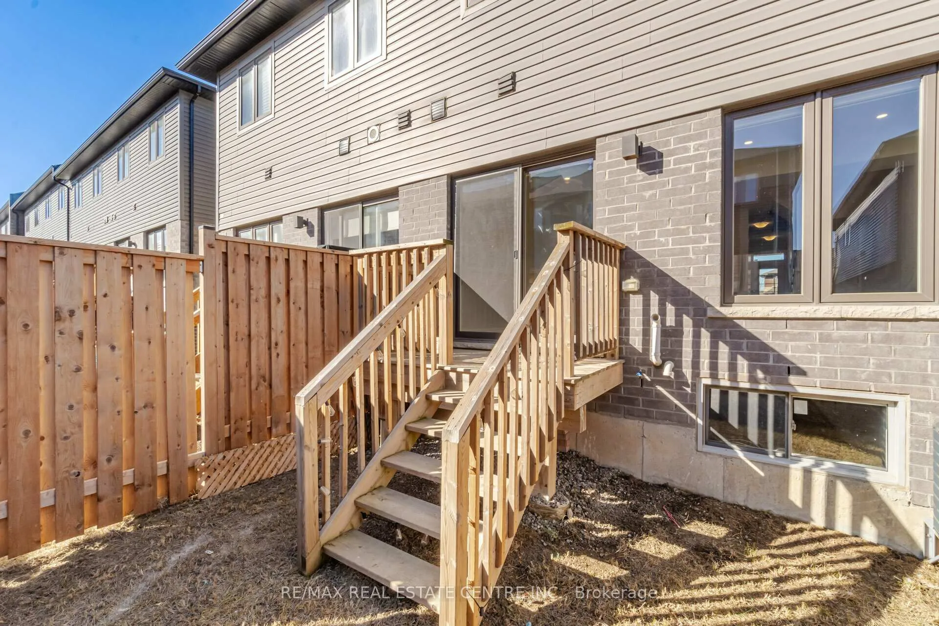 Photo 32 of Unit 48, 30 Times Square Boulevard, Hamilton, Stoney Creek Mountain — HOMEH