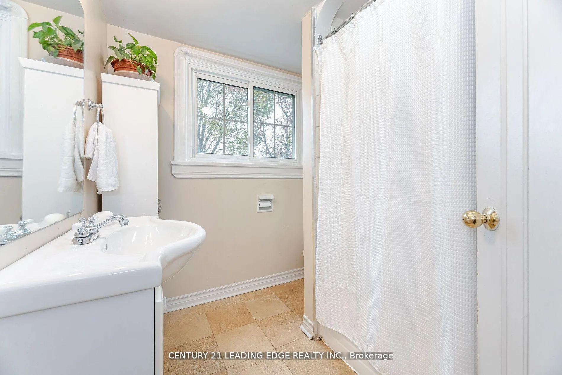 Photo 34 of 980 King Street E, Oshawa, Eastdale — HOMEH