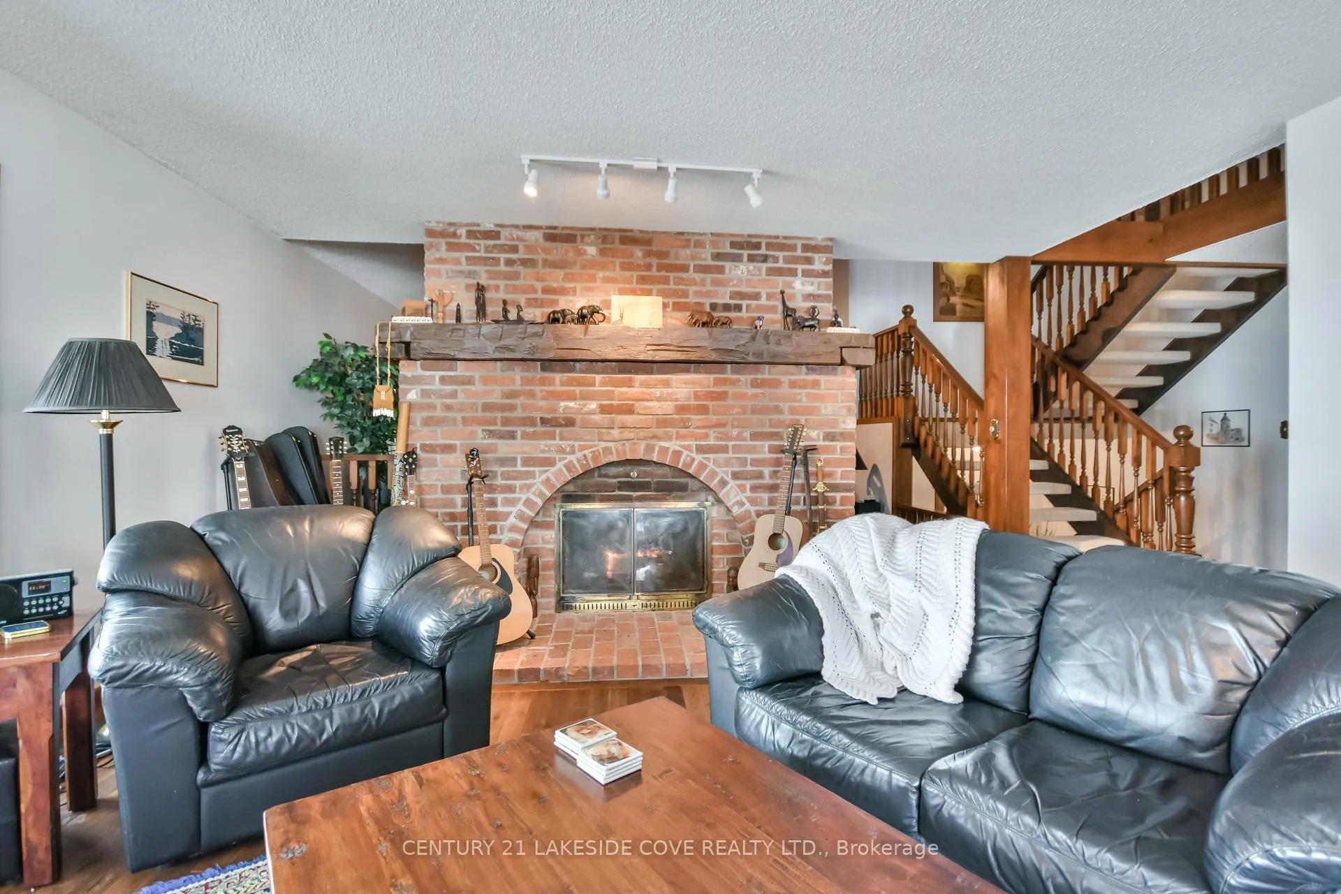 Photo 13 of 42 Thicketwood Place, Ramara, Brechin — HOMEH
