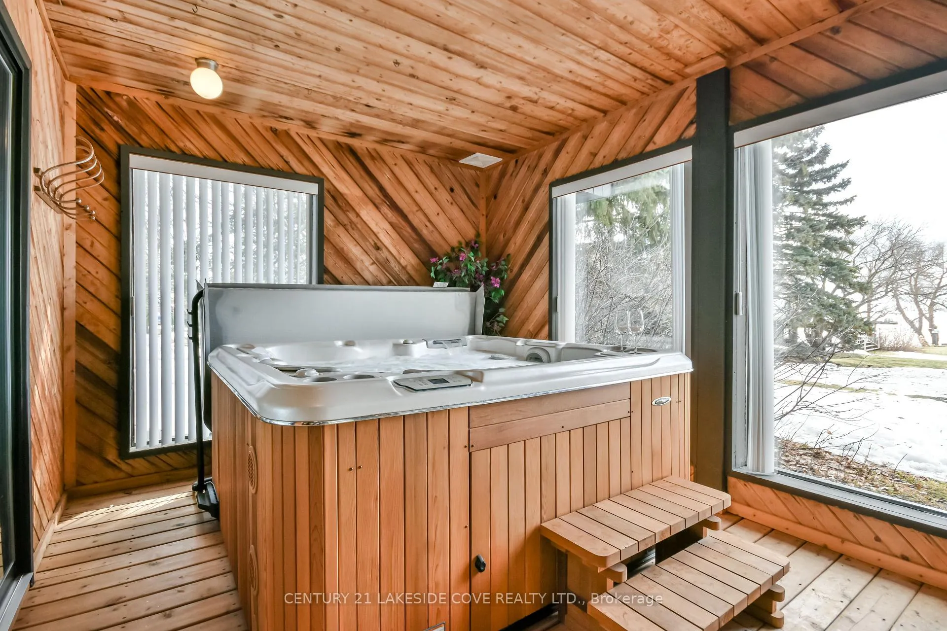 Photo 19 of 42 Thicketwood Place, Ramara, Brechin — HOMEH