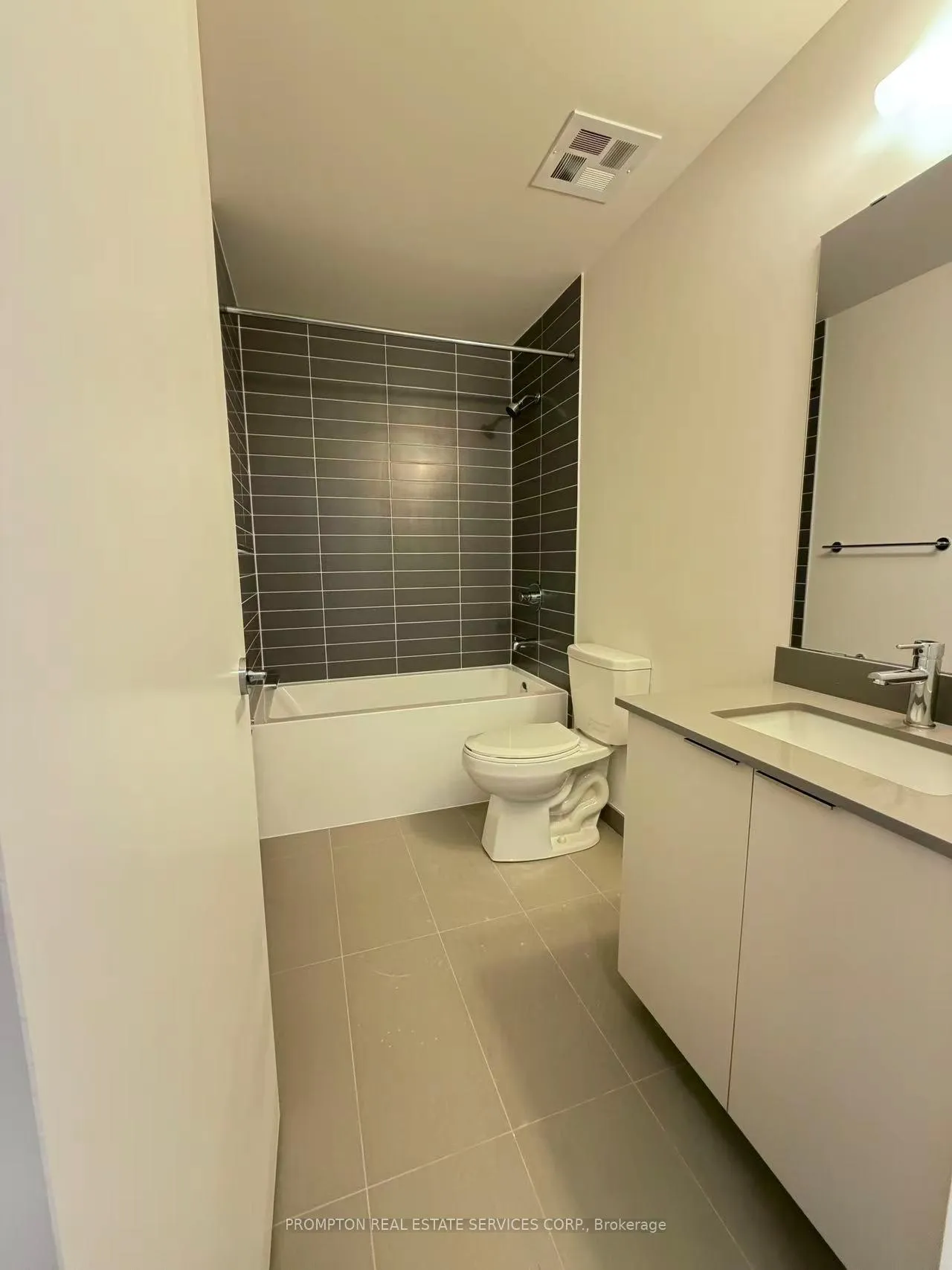Photo 7 of Unit 908, 3071 Trafalgar Road, Oakville, Joshua Meadows — HOMEH
