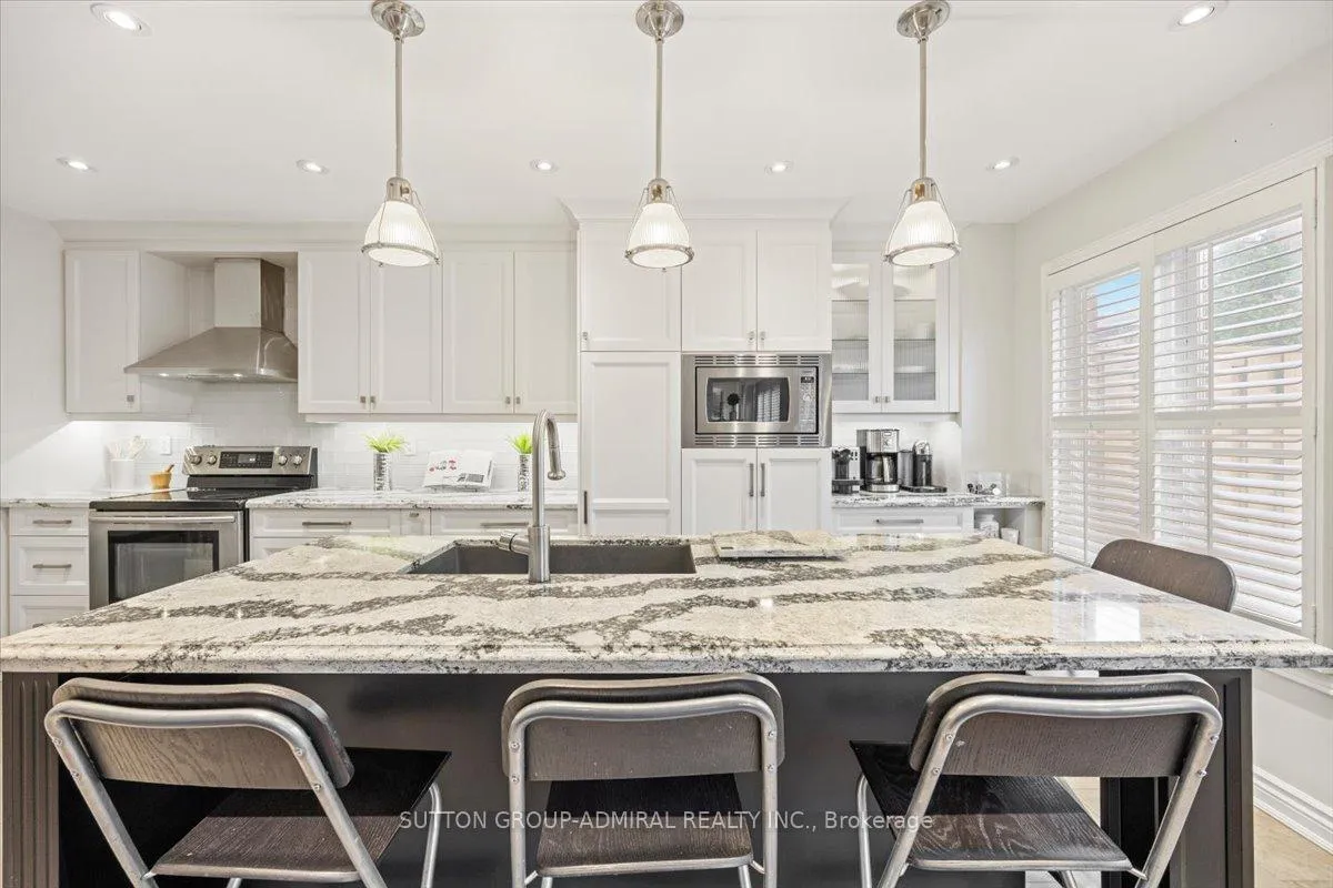 Photo 6 of 193 Glenmanor Way, Vaughan, Crestwood-Springfarm-Yorkhill — HOMEH